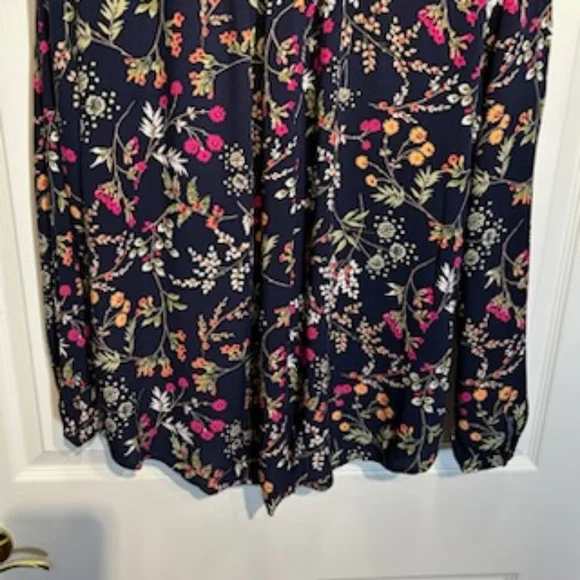 St Johns Bay Floral Pattern Blouse, 1X - Picture 7 of 8